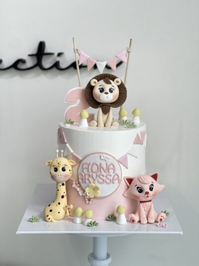 Fiona Aryssa's Animal Cake