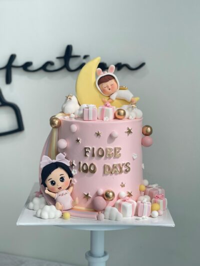 Fiore's Baby Girl on Moon Cake