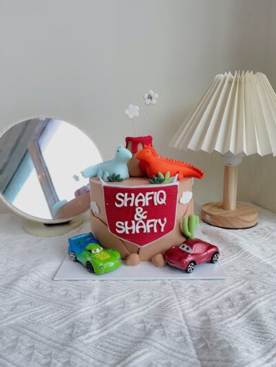 Unique Custom Cakes KL