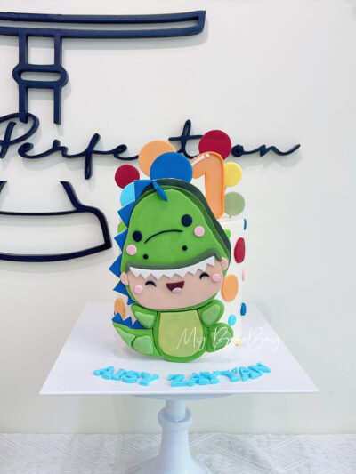 Aisy Zayyan's Dinosaur Cake