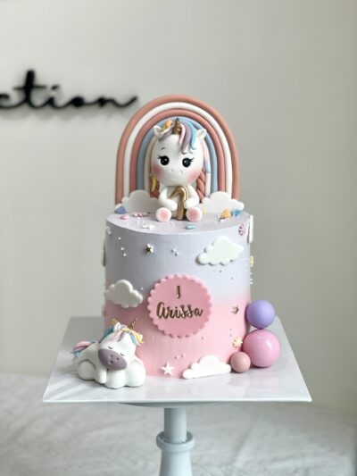 Arissa's Unicorn with Rainbow Cake