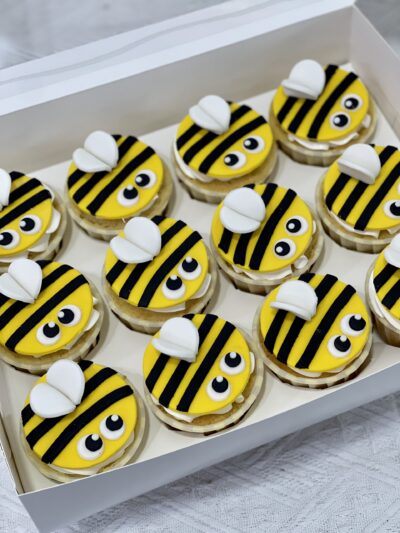 2D Bee Cupcake