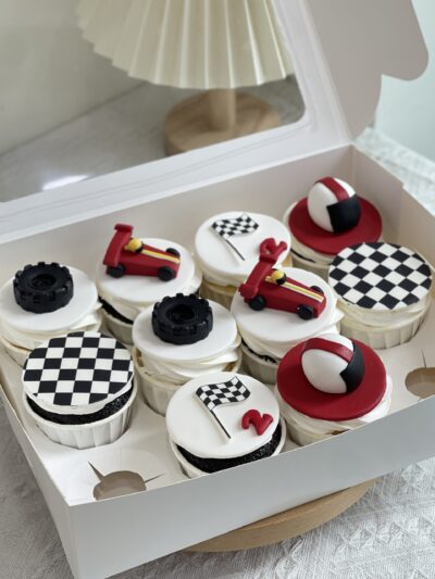 2D Racing Car Cupcake
