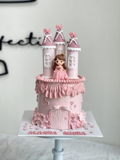 Alanna Naura's Princess and Castle Cake