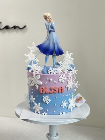 Alisa's Frozen Elsa Cake