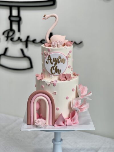 Ayva Oh's Swan and Ribbon Cake