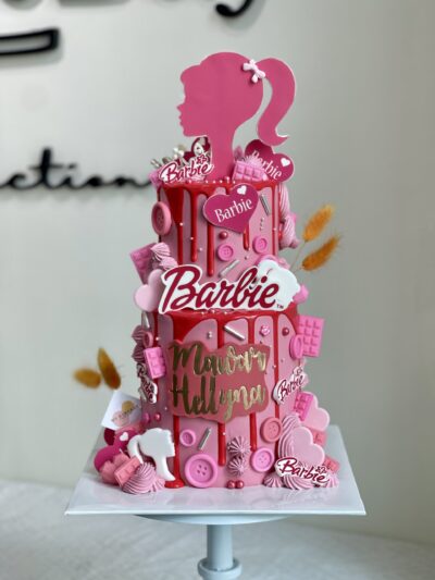 Mawar Hellyna's 2-Tier Barbie Cake