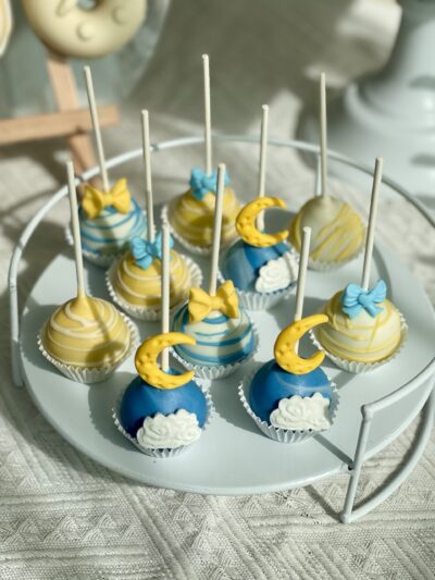 Moon and Ribbon Cakepop