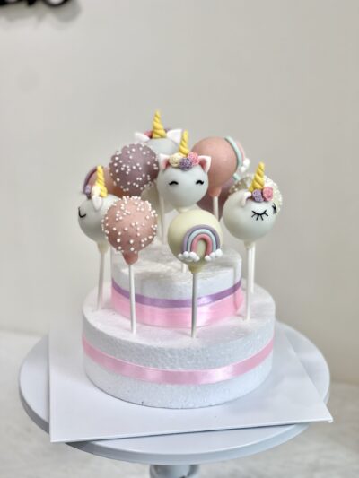 Unicorn and Rainbow Cakepop